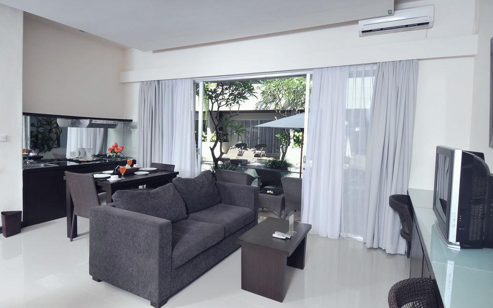 Aparthotel Swiss-Belcourt Sunset à Seminyak Extérieur photo