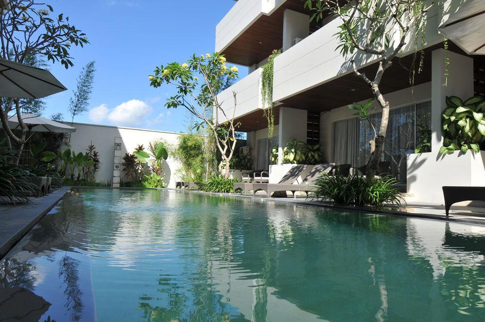 Aparthotel Swiss-Belcourt Sunset à Seminyak Extérieur photo