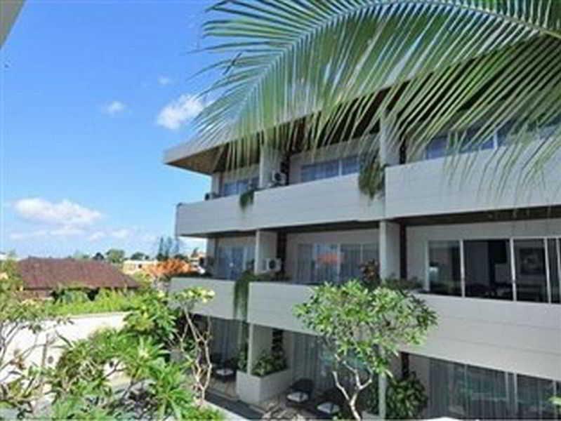 Aparthotel Swiss-Belcourt Sunset à Seminyak Extérieur photo